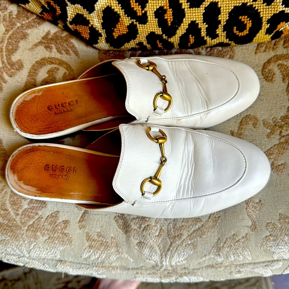 Gucci Princetown mules- white and gold